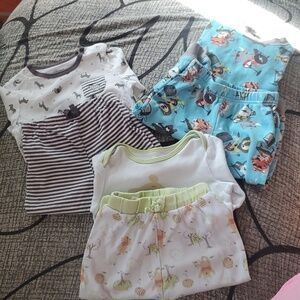 Pjamamas size 12 months